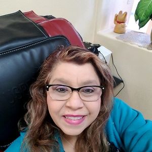 Meet your Posher, San juanita